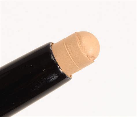 bobbi brown eyeshadow stick vanilla.